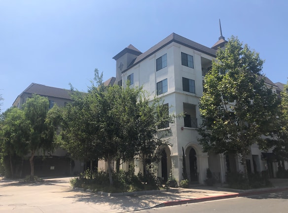 The Gateway At City Center Apartments - Carson, CA