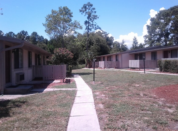 Blueberry Hill Apartments - Leesburg, FL