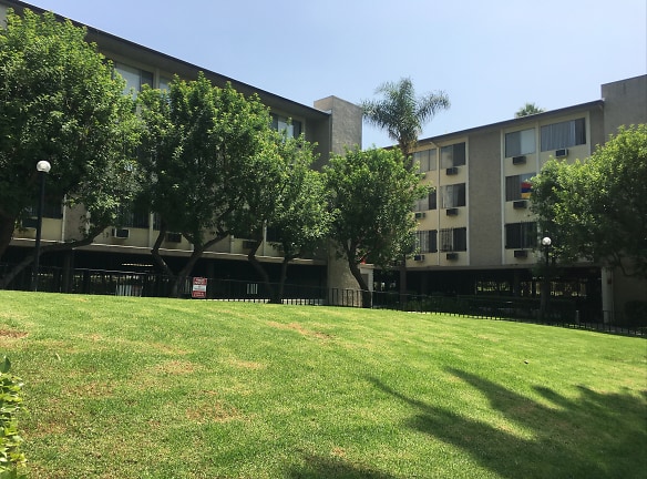 Hobart Gardens Apts Apartments - Los Angeles, CA