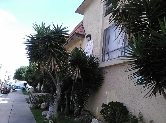 Casa Alegre Apartments - Hawthorne, CA