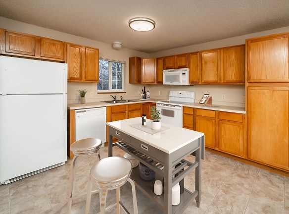 River Oak Heights Apartments - Cold Spring, MN