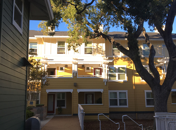 Oak Court Apartments - Palo Alto, CA