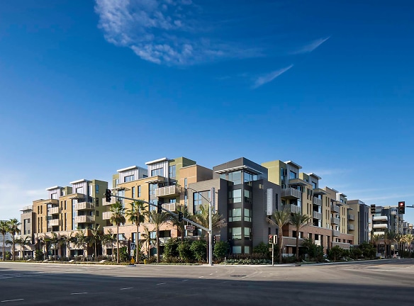 Metropolis Apartments - Irvine, CA
