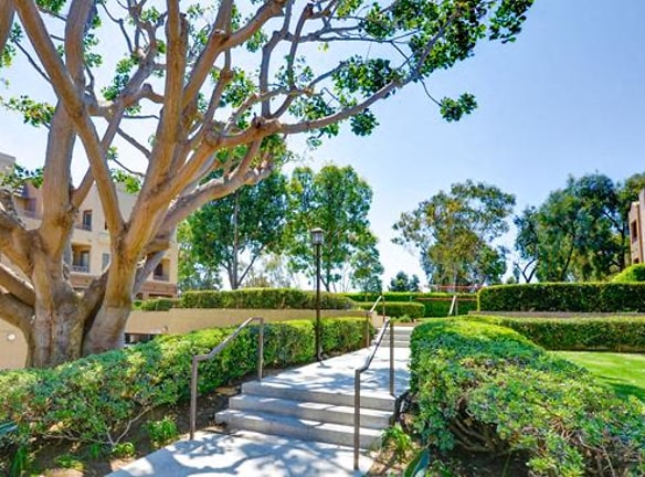 Nobel Court Apartments - San Diego, CA