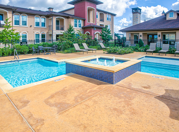 Highland Villas Apartments - Bryan, TX