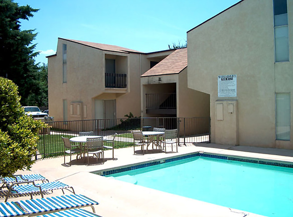 Oxford Court Apartments - San Angelo, TX