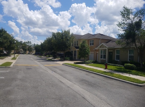 Laurel Villas Apartments - Deland, FL