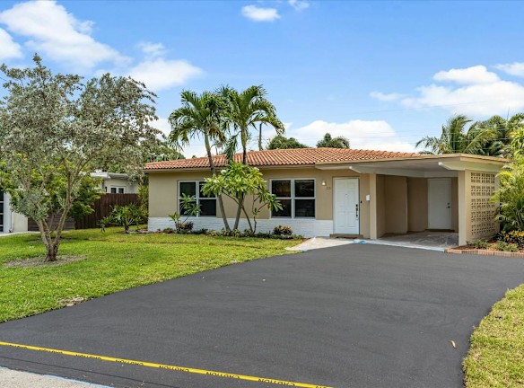 3721 NE 16th Terrace - Oakland Park, FL