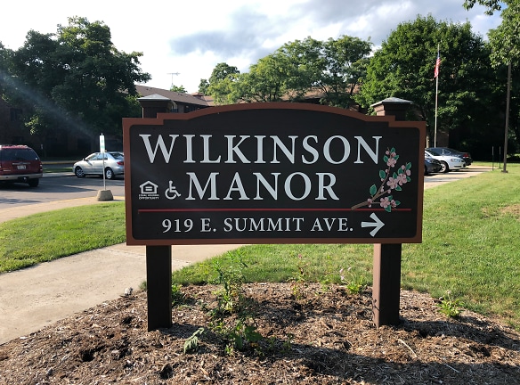 Wilkinson Manor Apartments - Oconomowoc, WI
