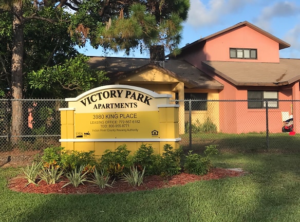Victory Park Apartments - Vero Beach, FL