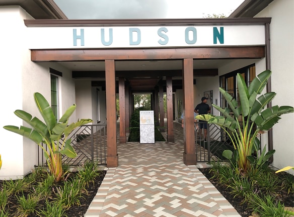HUDSON AT EAST Apartments - Orlando, FL