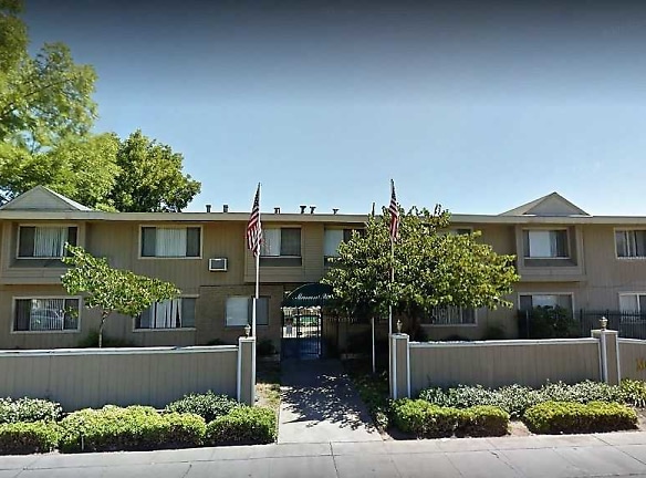 Marconi Woods Apartments - Carmichael, CA