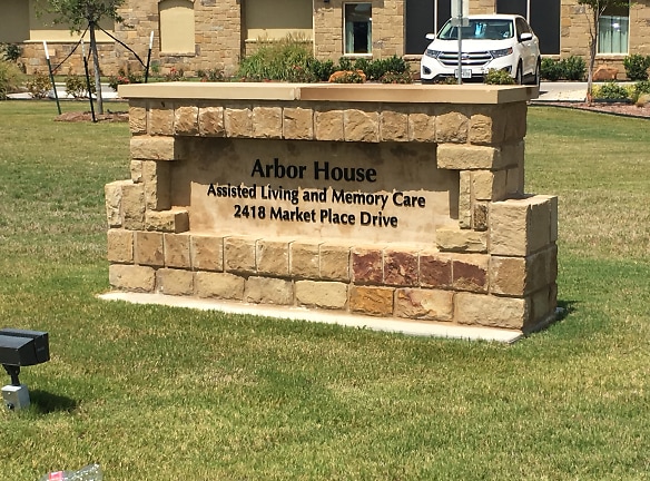 Arbor House Apartments - Waco, TX