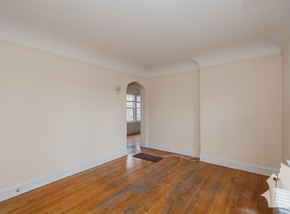 2944 N Albany Ave unit 2948-2W - Chicago, IL