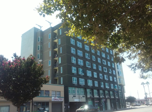 Delmas Park Apartments - San Jose, CA