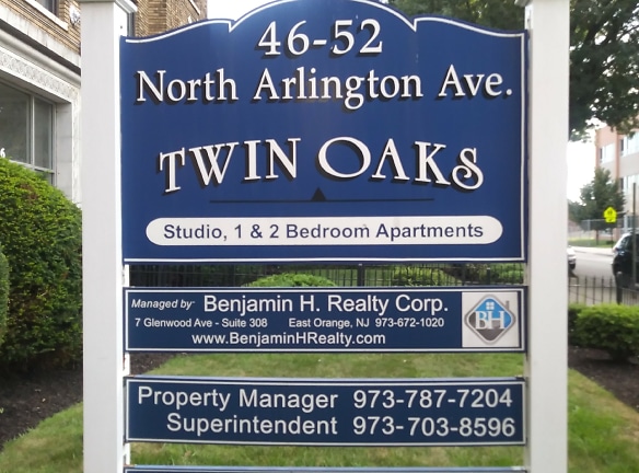 Twin Oaks Apartments - East Orange, NJ