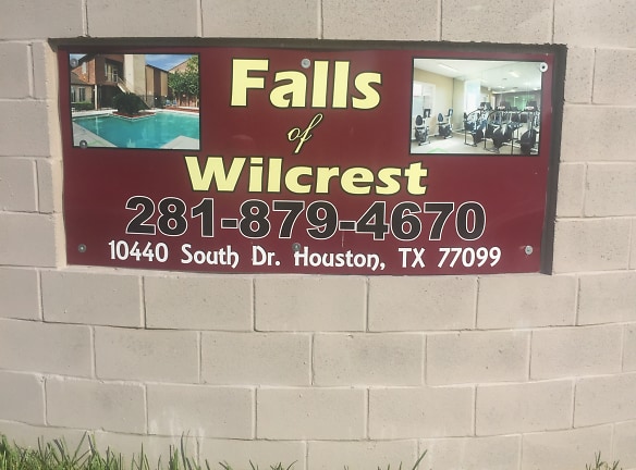 Falls Of Wilcrest Apartments - Houston, TX