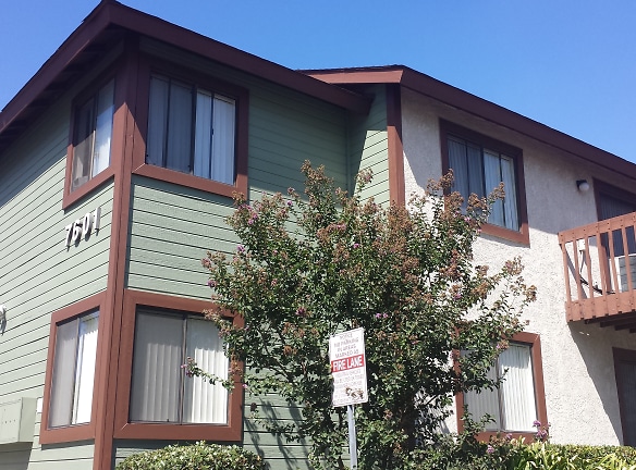Aspen Pines Apartments - Stanton, CA