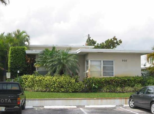 Areca Palms Apartments - Fort Lauderdale, FL