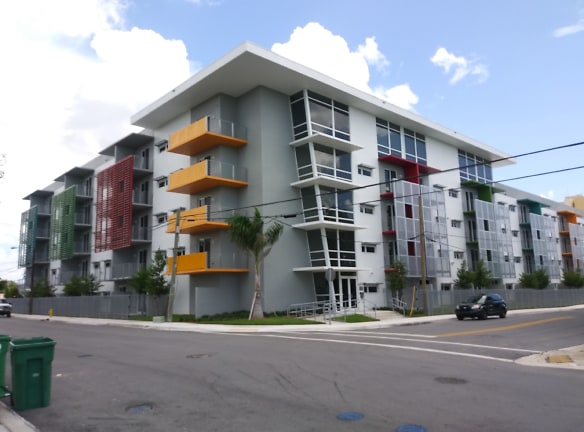 Superior Manor Apartments - Miami, FL