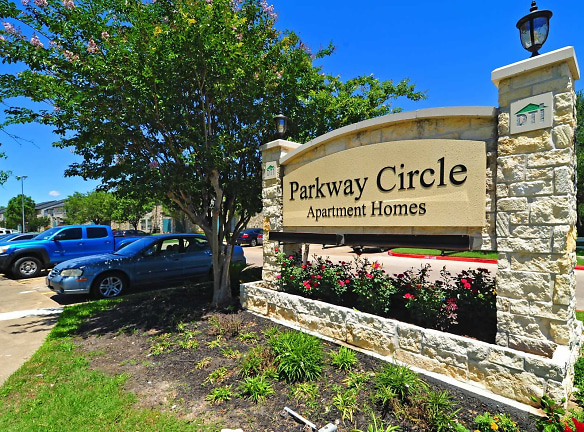 Parkway Circle Apartments - College Station, TX