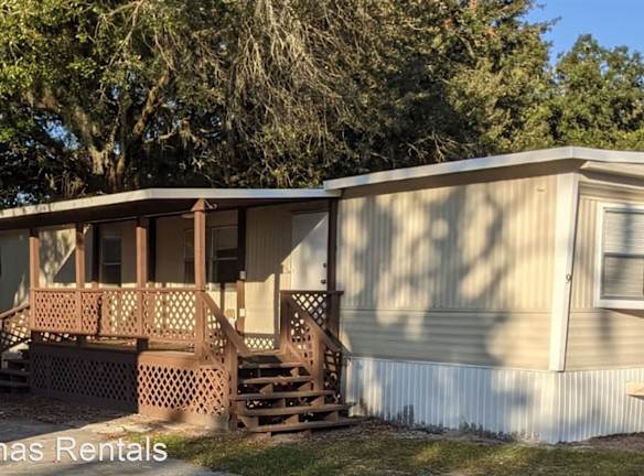 2410 Old Vineland Rd - Kissimmee, FL