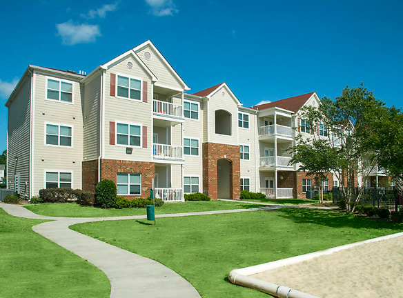 Carolina Cove Apartments - PER BED LEASE - Wilmington, NC