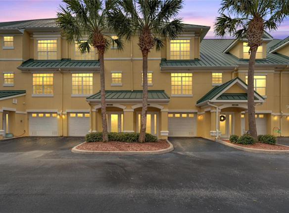 6414 Sunset Bay Cir - Apollo Beach, FL