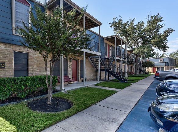University Place Apartments - Waco, TX