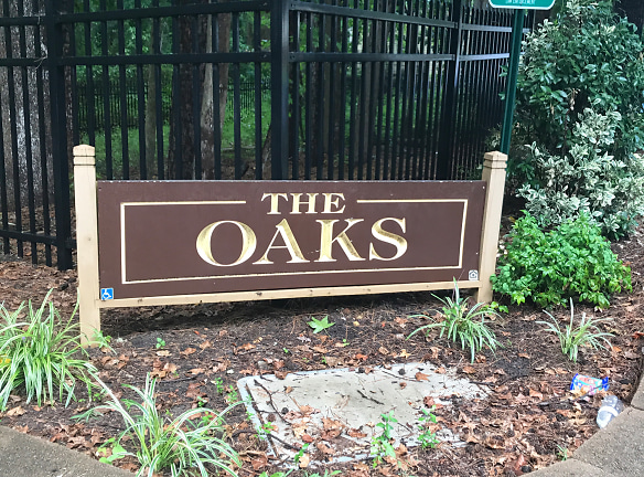 The Oaks Apartments - Raleigh, NC