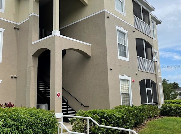 584 Brantley Terrace unit 305 - Altamonte Springs, FL