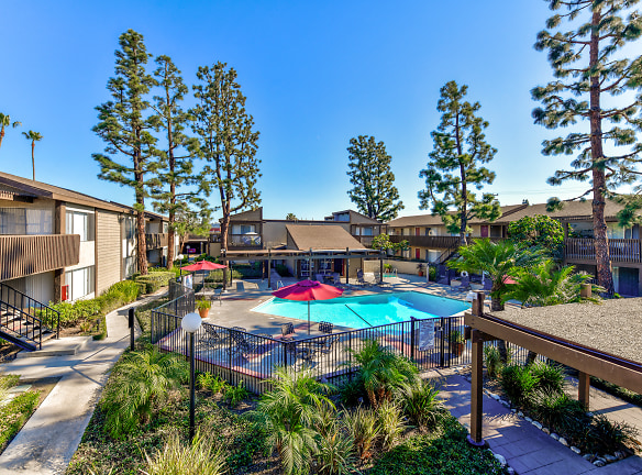 Westmont Apartments - Anaheim, CA