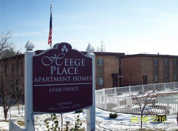 Heege Place Apartments - Saint Louis, MO