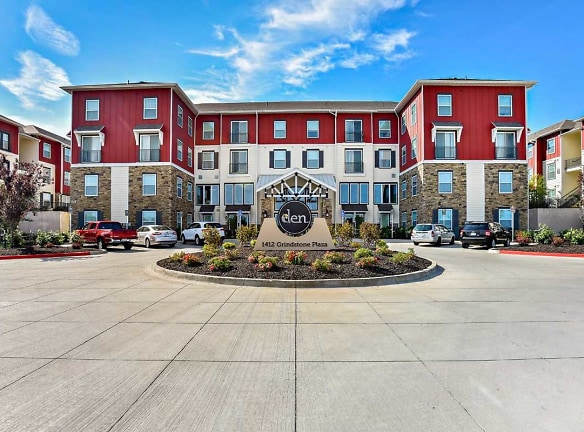 The Den Apartments - Per Bed Leases - Columbia, MO