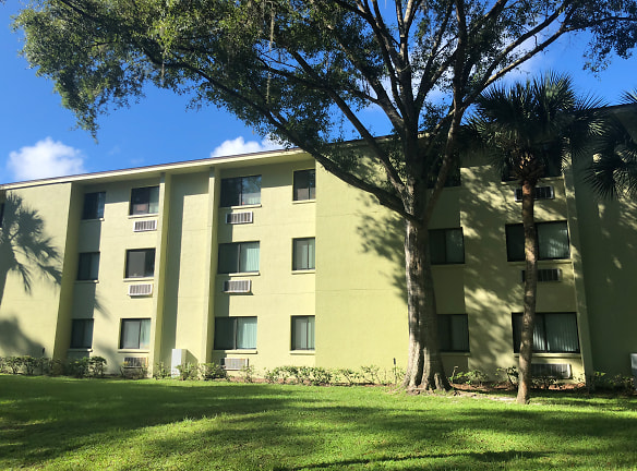Pine Grove Apartments - Gainesville, FL