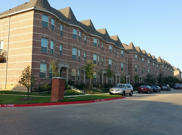 Vista Ridge Brownstones Apartments - Lewisville, TX