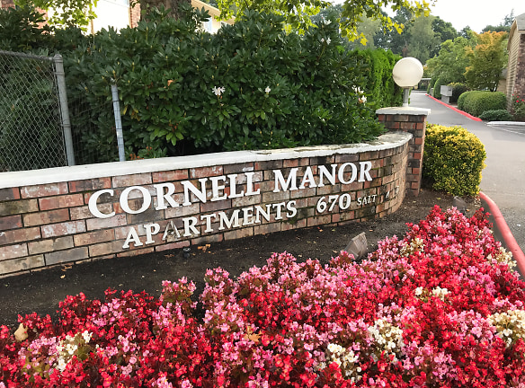 Cornell Manor Apartments - Portland, OR