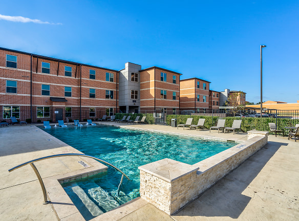 The Liberty Apartments - Gainesville, TX