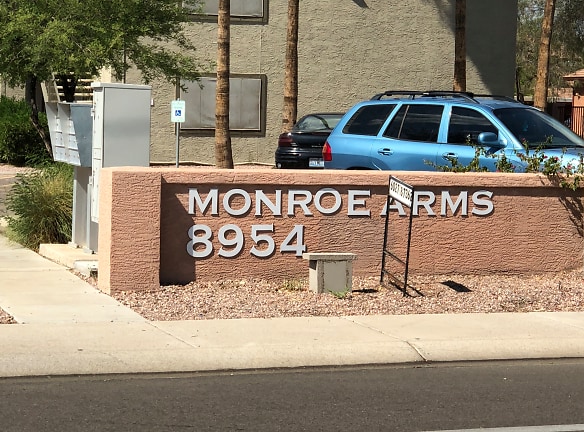 Monroe Arms Apartments - Peoria, AZ