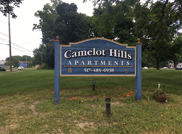 Camelot Hills Apartments - Lansing, MI