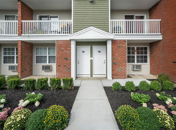 Columbia Woods & Columbia Gardens Apartments - Cohoes, NY
