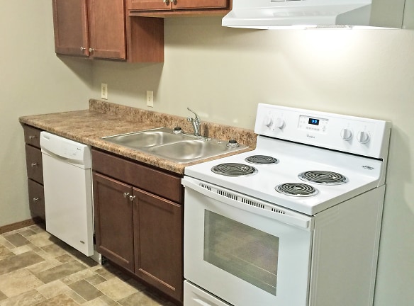 Cleveland Heights Apartments - Sioux Falls, SD