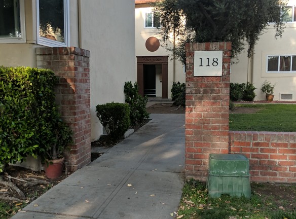 Las Golondrinas Apartments - San Gabriel, CA