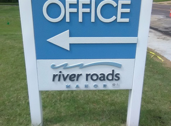 River Roads Manor & Estates Apartments - Saint Louis, MO
