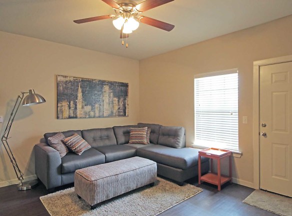 Reserve At Chaffee Crossing Apartments - Fort Smith, AR