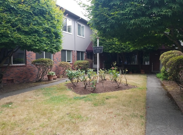 Hawthorne Vista Apartments - Portland, OR