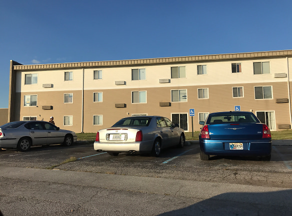 Arbors On South Towne Square Apartments - Fort Wayne, IN