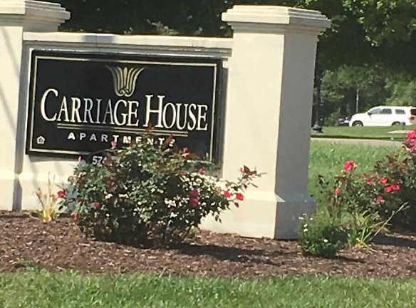 Carriage House Apartments - Elkhart, IN