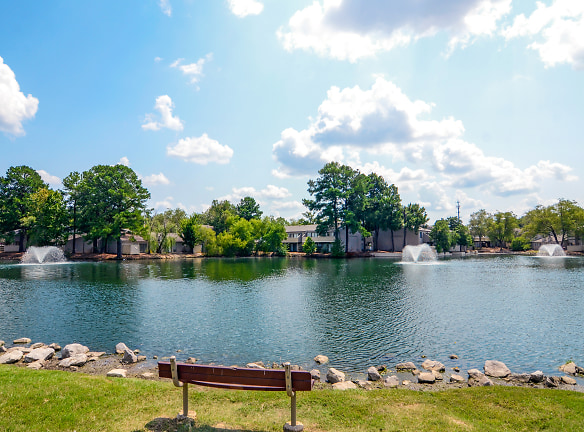 The Lakes At Ridgeway - Memphis, TN