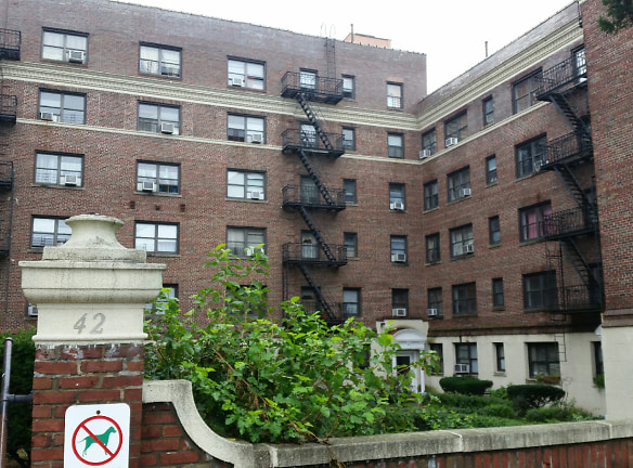 34-42 Park Ave Apartments - Yonkers, NY